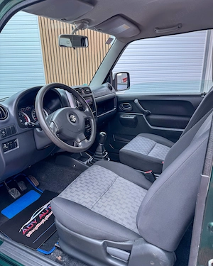 SUZUKI JIMNY 1,3 Benzina . 86 Cp . 4x4 la buton . Garantie 12 luni . Buy-Back . Test-Drive . Livrare - imagine 13