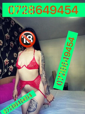 Larissa total poze reale 100%