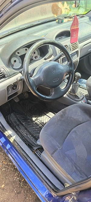 Vând Renault Clio 2 1.2 benzina an 2002 - imagine 8