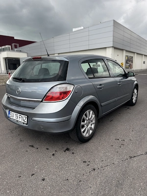 Vând Opel Astra H Hatchback - imagine 2