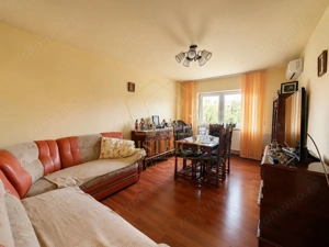 Apartament decomandat cu 3 camere | Aradului