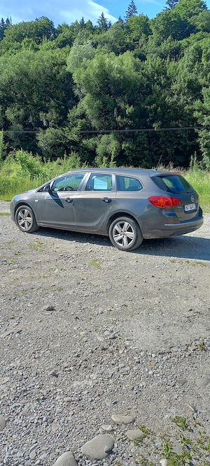 Vând Opel Astra Sports Tourer - 1.7 CDTI - 2013 - 221.500 Km. - imagine 3