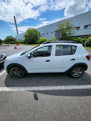 Vând Dacia Sandero Stepway