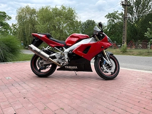 Yamaha R1 2  km - imagine 3