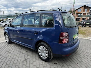 Volkswagen Touran - imagine 4
