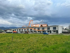 BARTOLOMEU,intravilan,intre case,suprafata de 774 mp,constructii P+2
