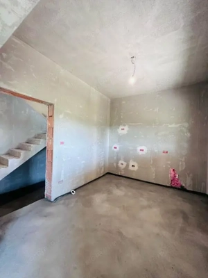 Duplex despartit prin camera tehnica - 5 camere - zona foarte buna-Mosnita Noua - imagine 7