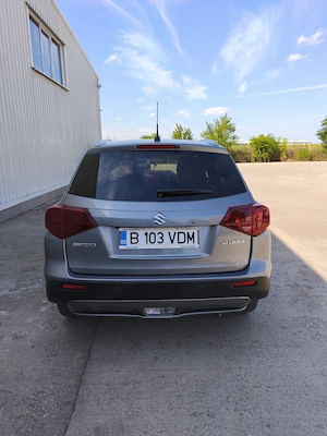 Suzuki Vitara 1.4 Boosterjet Turbo 140 CP Automată 6+1 trepte 4x2 din 2019, primul proprietar - imagine 2
