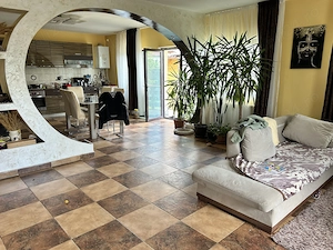 Casa P+1 zina liniștită, langa padure! - imagine 10
