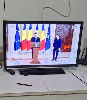 Vand TV Finlux Non Smart diagonala 32"   81 cm