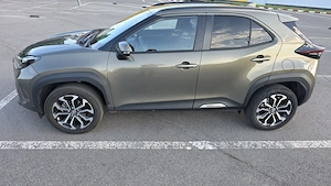 Vand Toyota Yariss Cross 1.5 HEV FWD, primul proprietar - imagine 2