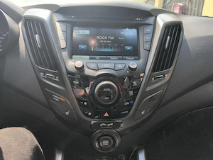 Hyundai Veloster Panoramic, 1.6 Turbo   Automată + Padele   Full Option - 2016 - 65.000 km - imagine 7
