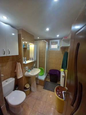 Vând APARTAMENT (65 mp) 2 CAMERE + Living mare (camere decomandate) - imagine 10