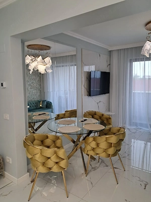 3 camere 2 bai