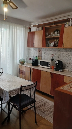 REDUCERE DE PRET! Bd.Bucuresti, 3 camere decomandat, etaj 4-izolat,94 000 euro - imagine 4