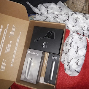 Dispozitiv Ploom Aura Lunar Silver si husa duo nou