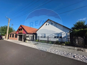 Casă îngrijită cu garaj și curte proprie, Târnăveni - imagine 2