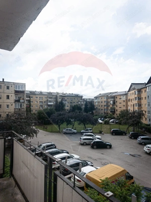 Apartament cu 4 camere de vânzare