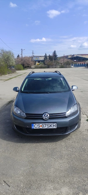Vând Golf 6 variant 1.6tdi