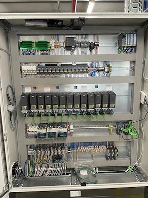 Electrician aitorizat ,executie  tablouri electrice automatizare ,fotovoltaice ,locuinte ,
