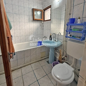 | Apartament cu 2 camere decomandat | Micro 39 B | Etaj 3 | - imagine 4