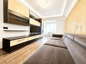Vanzare apartament 2 camere decomandate renovat modern