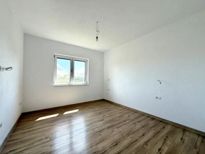Casa individuala 4 camere, 125 mp utili, 623 mp teren - Dumbravita - imagine 6