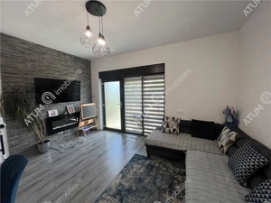 Apartament cu 3 camere si gradina proprie de 85 mp zona Brana - imagine 2