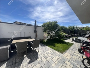 Apartament cu 3 camere si gradina proprie de 85 mp zona Brana - imagine 11