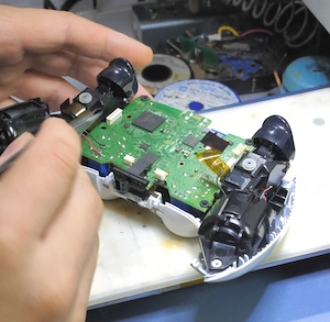 Reparații Controller PS5 (Stick Drift, Upgrade la TMR,) & Service Console PS5 (HDMI, Curatare) - imagine 2