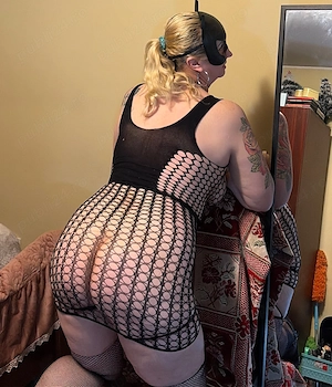 Mihaela matura 45 ani ,nr.1 mature ,greu de comparat ,va iubesc ,si va astept la mine ....