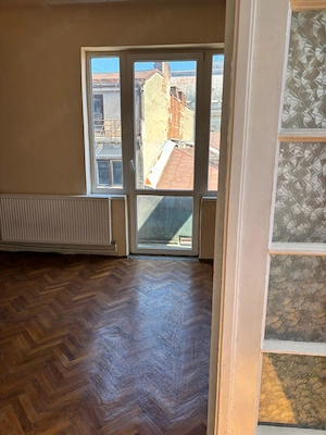 3 camere în Centrul Vechi (zona CEC)   72 mp   direct proprietar - imagine 5