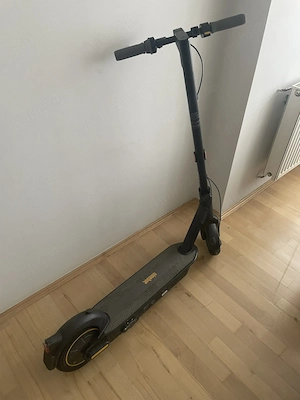 Trotineta electrica Ninebot KickScooter MAX  Segway  G303 II