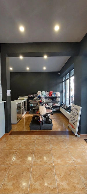 Vand Spatiu Comercial Fieni- Central - imagine 2