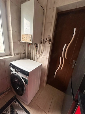 Inchiriez apartament 3 camere 
