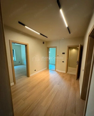 vila 6 camere - 280 mp - zona Aviatiei Baneasa - pentru locuit sau activitate comerciala - imagine 2