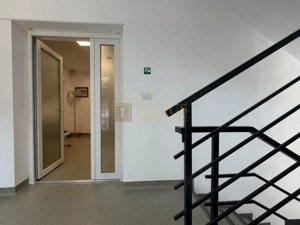 100mp utili; 5 încăperi, pentru activități medicale. - imagine 3