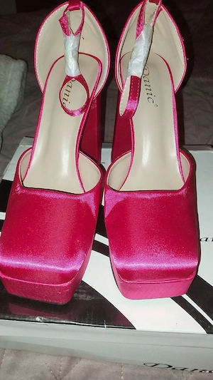 vand pantofi barbie