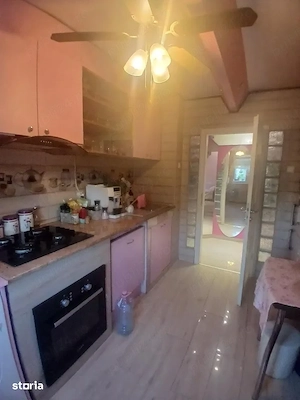 3 camere etaj 2 cu garaj sub bloc Calea Martirilor