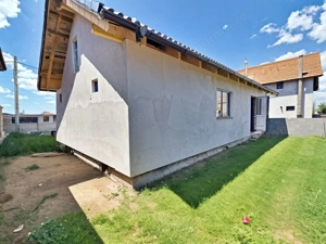 Casa parter 2 dormitoare, in Comuna Sanmartin, acces auto - VANZARE - imagine 2
