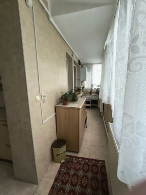 Abator apartament 2 camere confort 1 parter cu balcon de 7.5 m bloc stradal  ,izolat centrala gazl - imagine 4