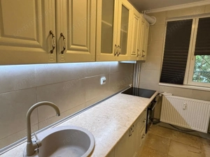 3 camere modern, loc de parcare inclus pet friendly, 3 minute metrou 1 Decembrie