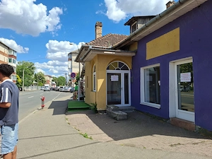 Inchiriez spatiu comercial 60 mp Lipovei colt cu Borzesti - imagine 4