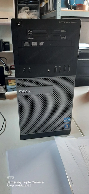 Sistem DELL Desktop PC + Monitor