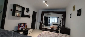  Închiriez apartament 