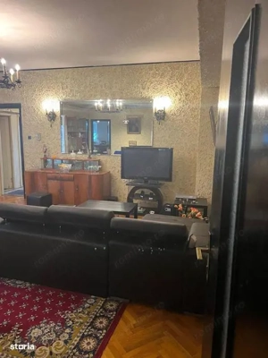Vanzare apartament 3 camere in Vila, Piata Constitutiei - imagine 7