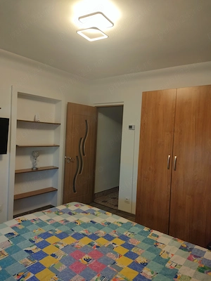 Închiriez apartament cu 2 camere  - imagine 2