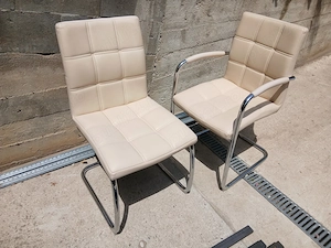 Set două scaune din piele ecologică 