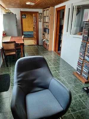 Vând vilă  pensiune la cheie stațiunea Soveja  - imagine 10