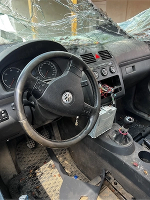 Dezmembrez vw touran 1.9tdi  - imagine 3